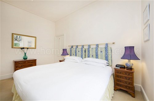 Foto 3 - Brunswick Gardens - Cosy Apartment in a Cherry Tree Lined Street- Notting Hill