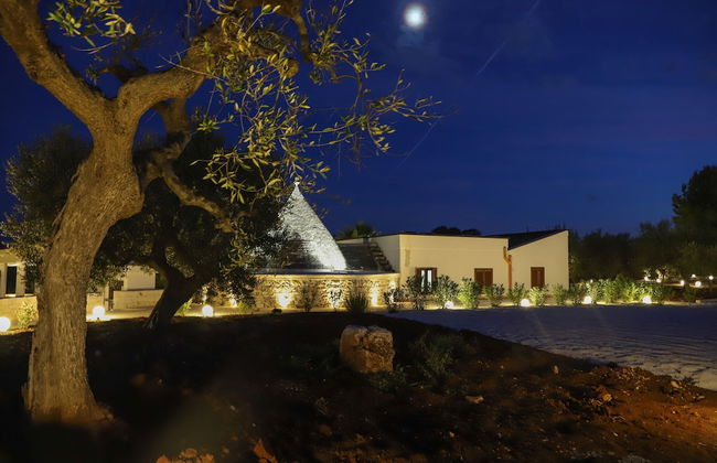TD Trulli Saveni Trulli with Pool Near the Centre - Photo 31