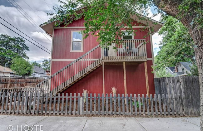 Romantic Getaway King Bed 1min to Restaurants! - Foto 23