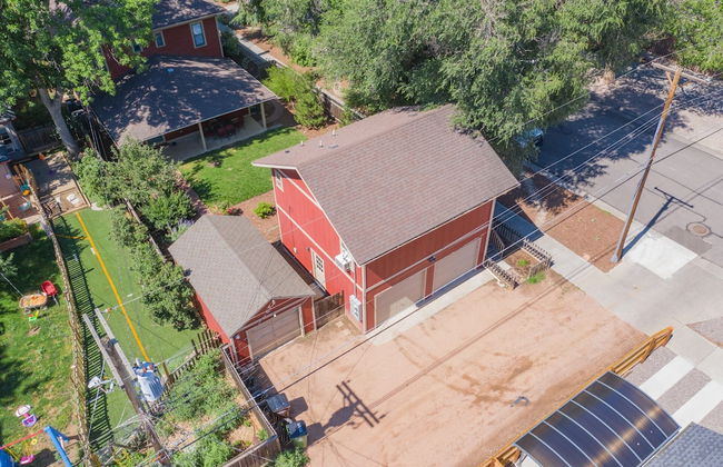 Romantic Getaway King Bed 1min to Restaurants! - Foto 37