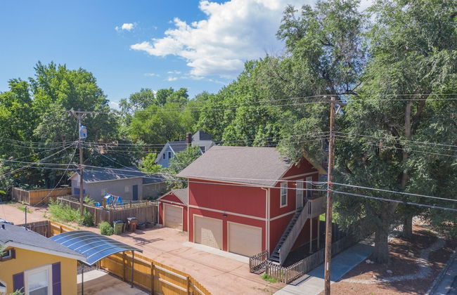 Romantic Getaway King Bed 1min to Restaurants! - Foto 32