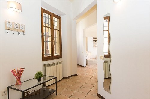 Photo 35 - Rental In Rome Rosselli Palace Apartment 2