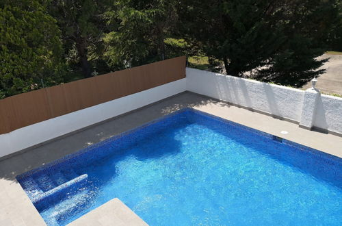 Foto 9 - Villa con gran piscina en zona residencial
