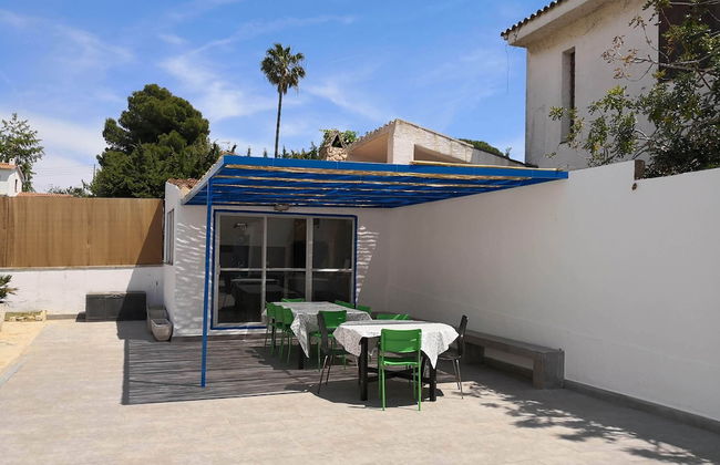 Villa con gran piscina en zona residencial - Foto 19