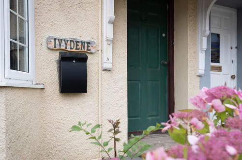 Photo 4 - Ivydene - Beautiful Cottage Stone Throw From Beach Wonderful Sea Views