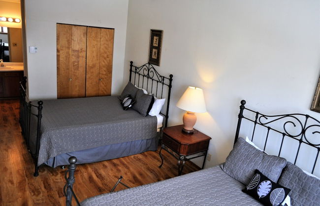 Fox Pine Lodge 4 Bed 4 Bath Condo - Photo 8