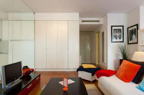 Photo 13 - ALTIDO Color-block studio w/workspace &free parking at the heart of Santa Catarina