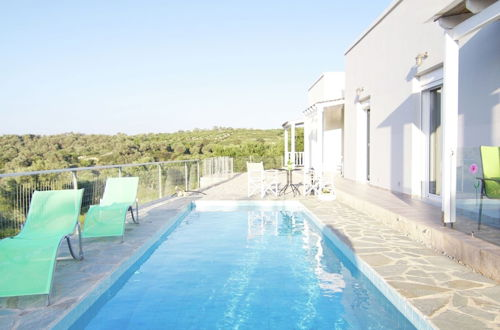Photo 12 - Peaceful Holiday Home in Agia Triada With Swimming Pool