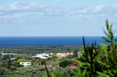 Photo 22 - Peaceful Holiday Home in Agia Triada With Swimming Pool