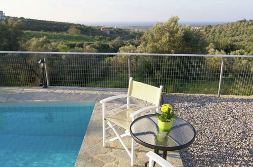 Foto 18 - Peaceful Holiday Home in Agia Triada With Swimming Pool