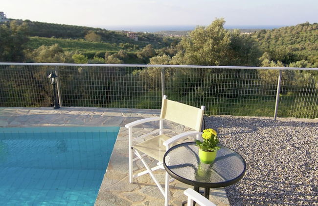 Peaceful Holiday Home in Agia Triada With Swimming Pool - Foto 12