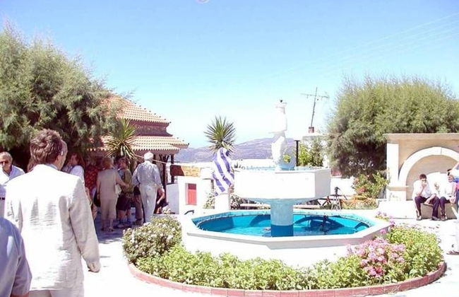 Peaceful Holiday Home in Agia Triada With Swimming Pool - Foto 13