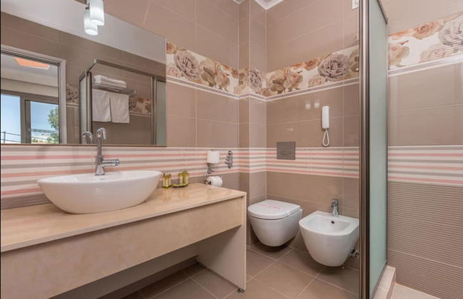 Dionysos Hotel & Suites - Foto 26