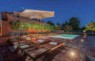 Photo 1 - Charming Holiday Home With Private Pool