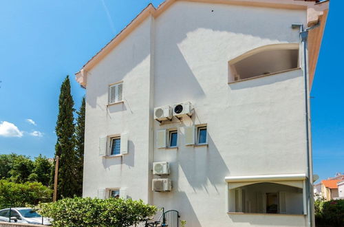 Photo 16 - Modern Apartment With Roof Terrace Near the Beach