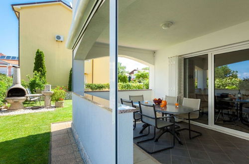 Photo 13 - Modern Apartment With Roof Terrace Near the Beach