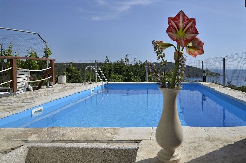 Photo 17 - Toni - With Pool and View - A3