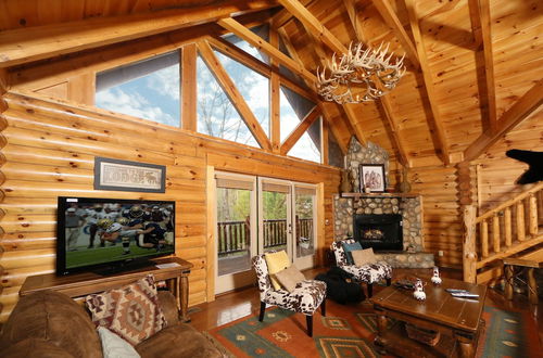 Photo 19 - Black Bear Hideaway - Five Bedroom Cabin