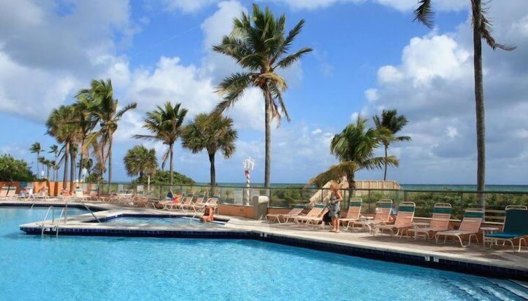 Foto 1 - Hollywood Beach Resort-spacious Ocean View Studio