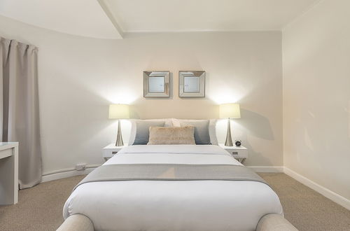 Foto 4 - Imperial Suite in Swiss Cottage