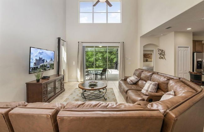 Contemporary 5 Bed 5 Bath Single Family With Upgrades - Foto 3