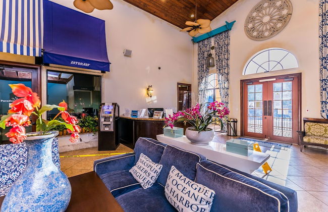 Contemporary 4 Bed 3 Bath Town Home With Upgrades, Private Pool i Close to Disney, Shopping - Foto 12