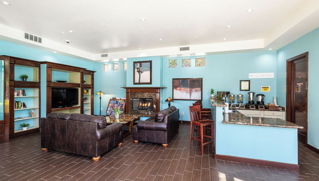 Lobby lounge