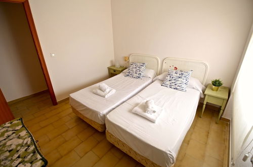 Foto 4 - Apartamento Mistral Beach