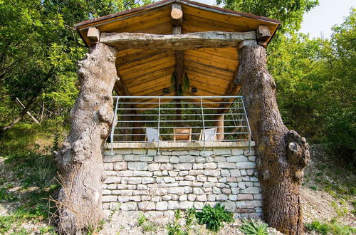 Photo 37 - Chic Villa in Acqualagna with Hot Tub in Pool & Private Garden