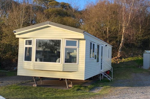 Photo 27 - Immaculate 2-bed Static Caravan Near the Lake