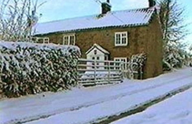 Cottage Sleeps3-fireplace-balcony-garden-mountain - Foto 21