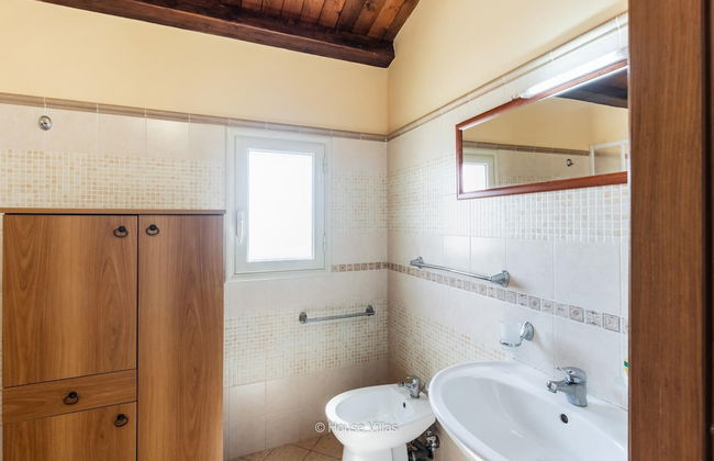 Villa Zora in Avola With 4 Bedrooms and 3 Bathrooms - Photo 21