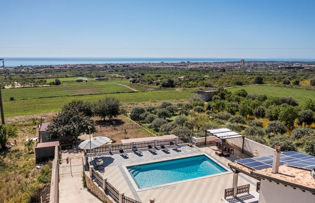 Villa Zora in Avola With 4 Bedrooms and 3 Bathrooms - Photo 18