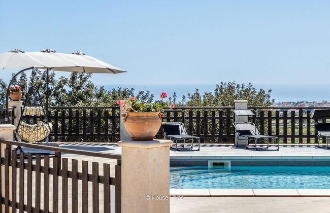 Villa Zora in Avola With 4 Bedrooms and 3 Bathrooms - Photo 16