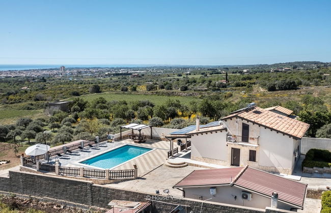 Villa Zora in Avola With 4 Bedrooms and 3 Bathrooms - Photo 14