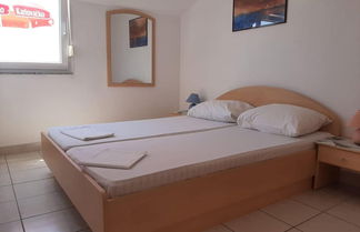 Photo 3 - Comfy Holiday Home in Okrug Gornji near Trogir Center