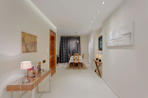 Photo 18 - Luxury Apartment, Prime Location in St Julians