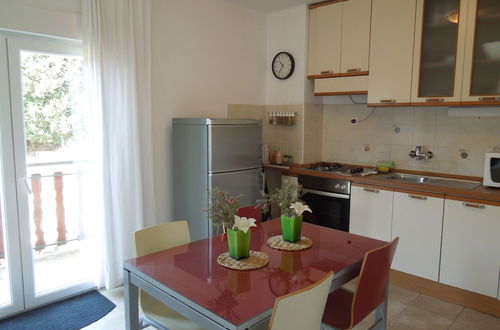 Photo 12 - Modern Apartment in Knin With Garden