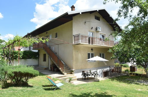 Photo 16 - Modern Apartment in Knin With Garden