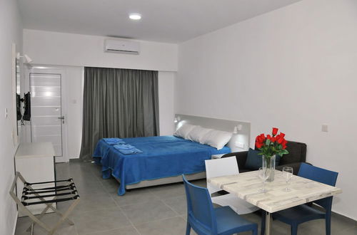 Photo 10 - Kaos Hotel Apartments