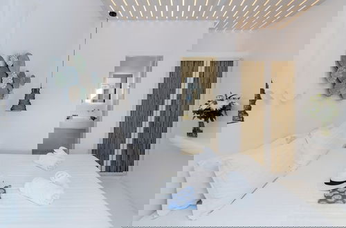 Foto 6 - Zefi Hotel & Suites