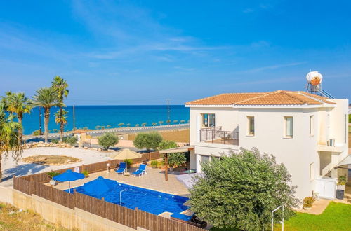 Photo 17 - Villa Seashore One Large Private Pool Walk to Beach Sea Views A C Wifi - 3150