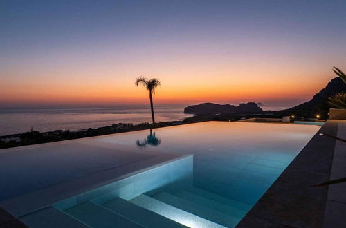 Foto 47 - Villa Cielo I Free Heated Pool Stunning Seaview