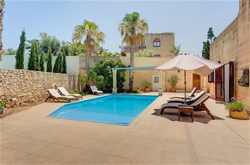 Foto 31 - Superlative 4 Bedroom Villa With Private Pool