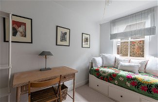 Foto 2 - ALTIDO Stylish 2-bed Flat w/ Terrace Near Battersea Park
