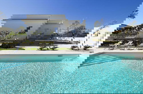 Photo 30 - Luxury Villa in Marsala With Pool and Private Garden and Near the Sea