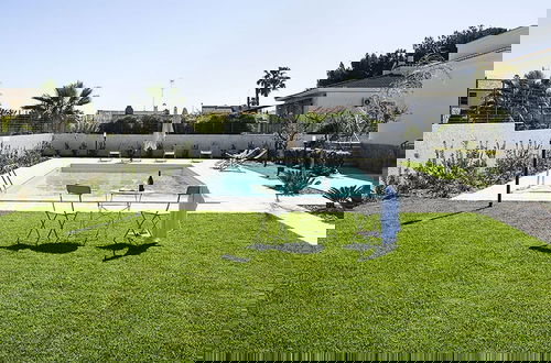 Photo 18 - Luxury Villa in Marsala With Pool and Private Garden and Near the Sea