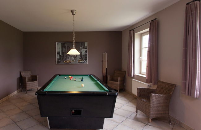 Peer Villa With Garden - Photo 21