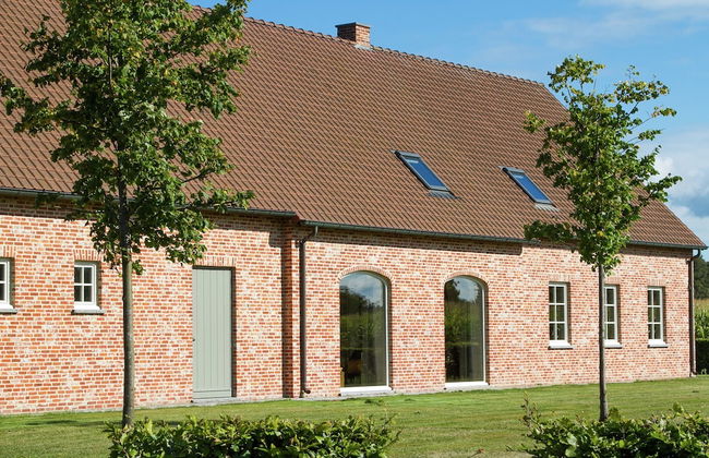 Peer Villa With Garden - Photo 32