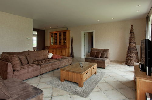 Photo 15 - This Spacious Holiday Home in the Smallest Details